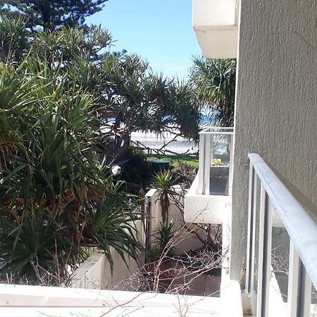 Hibiscus On The Beach Gold Coast Exterior photo