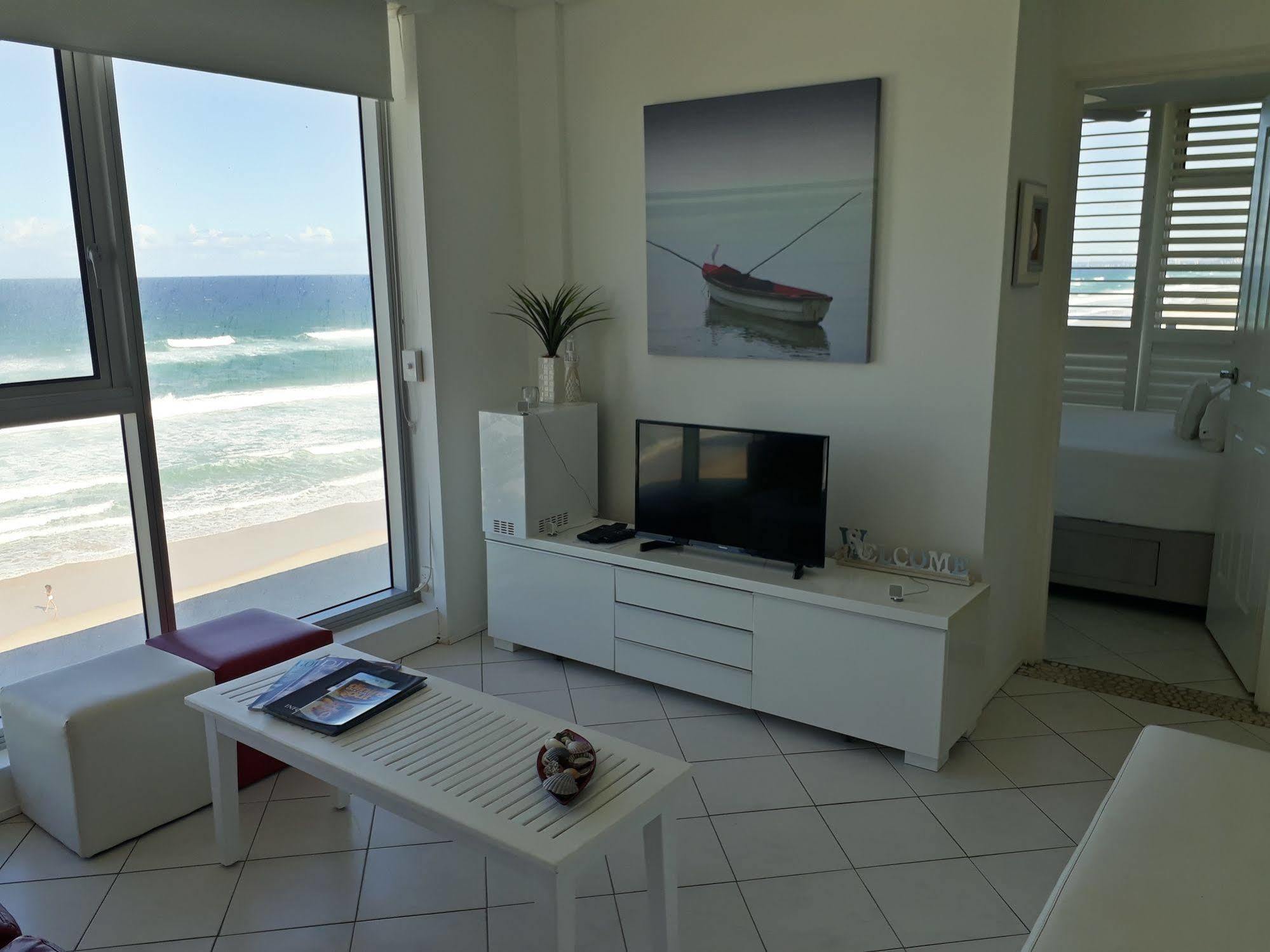 Hibiscus On The Beach Gold Coast Exterior photo