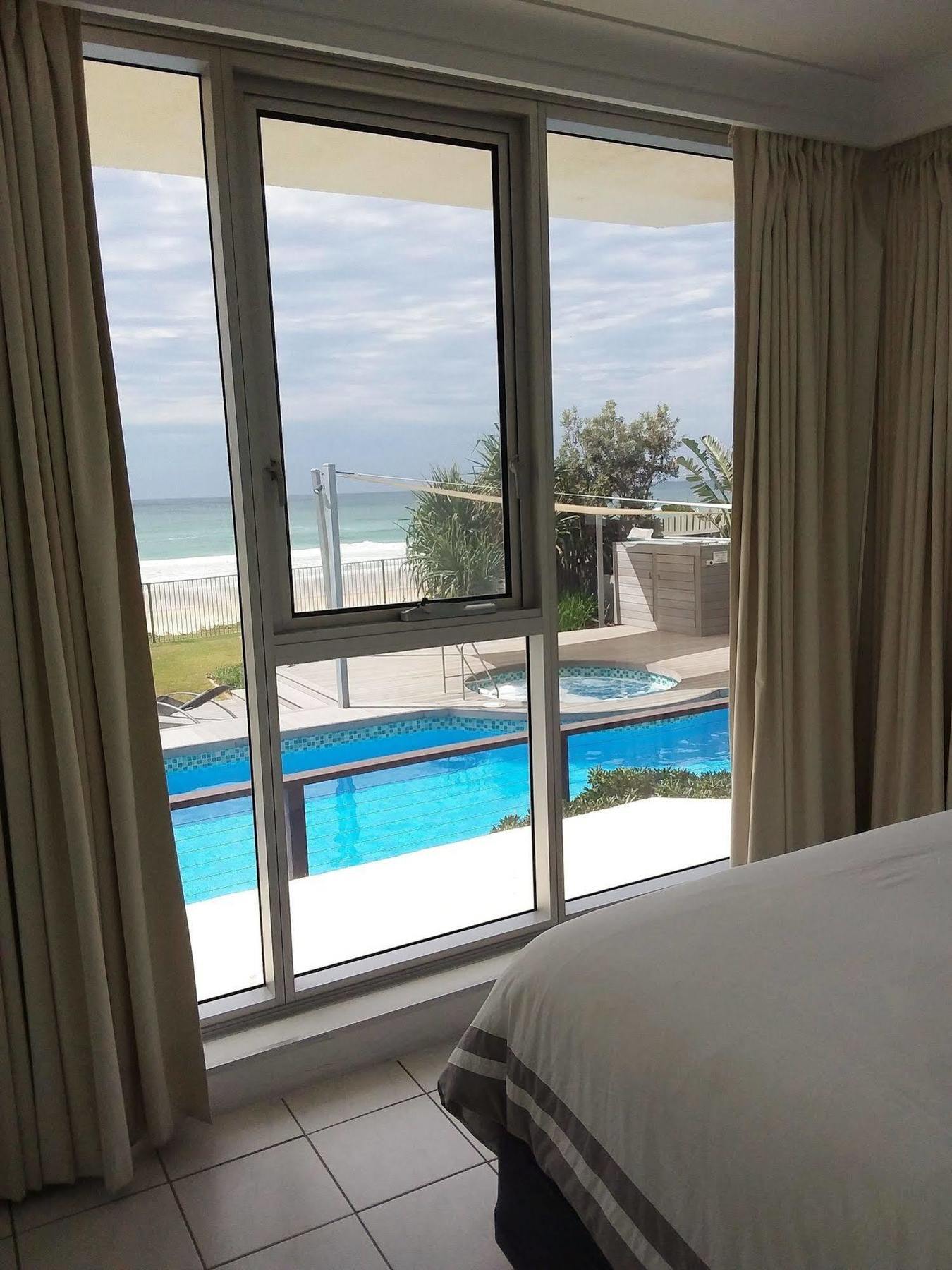 Hibiscus On The Beach Gold Coast Exterior photo