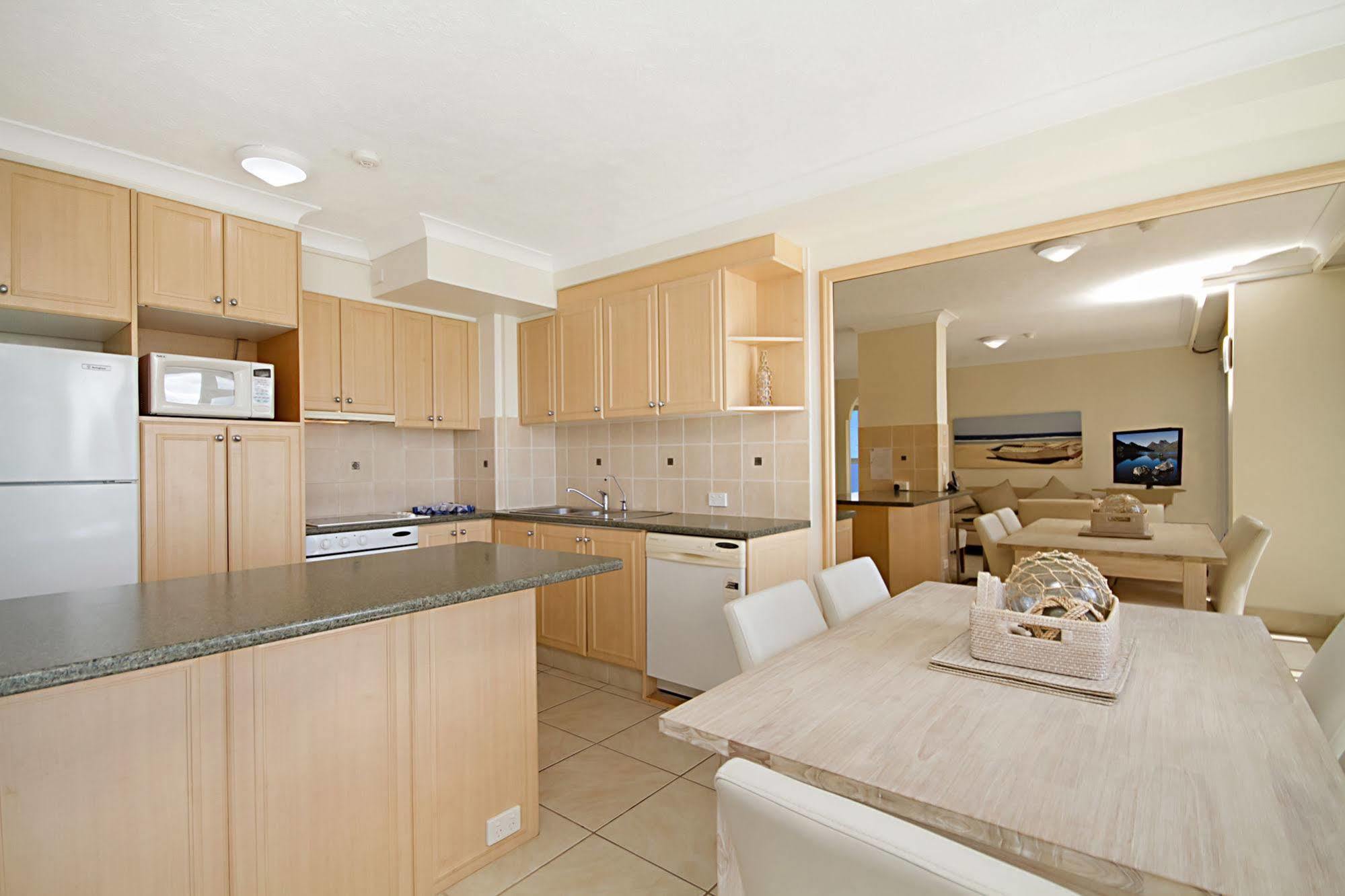 Hibiscus On The Beach Gold Coast Exterior photo