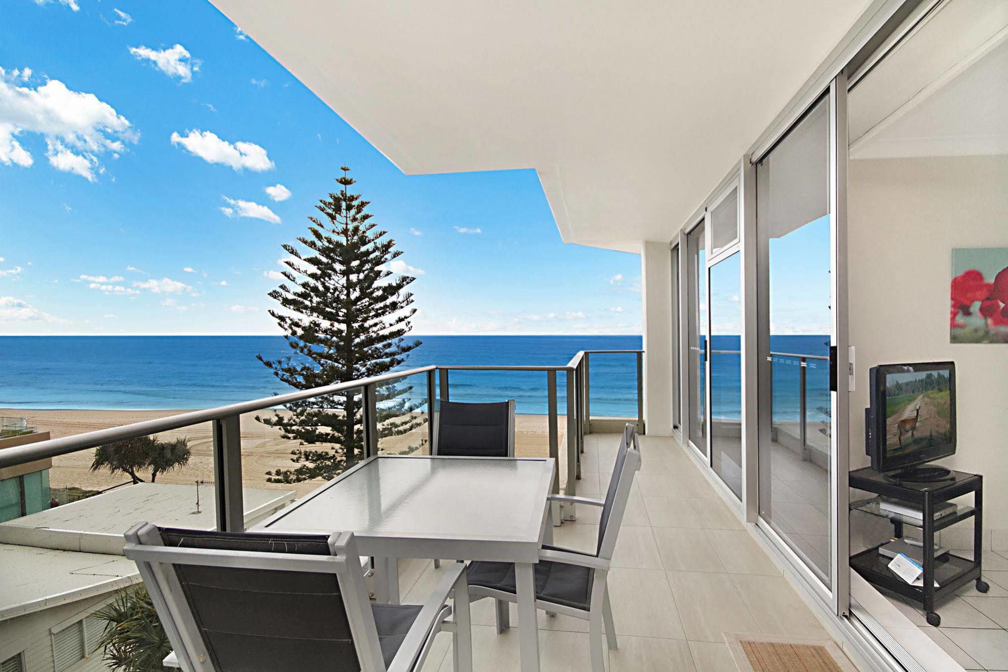 Hibiscus On The Beach Gold Coast Exterior photo