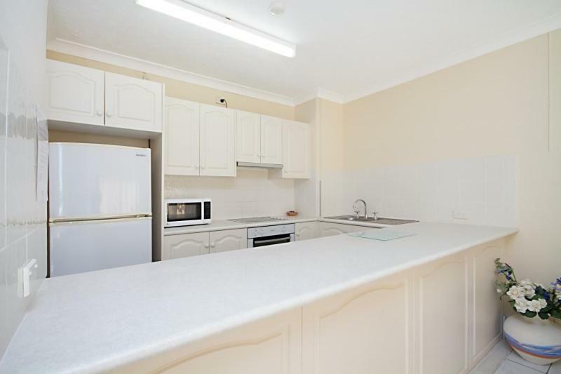 Hibiscus On The Beach Gold Coast Exterior photo